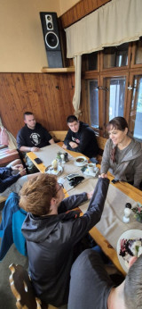 Fotogalerie Na horu Radhošť s novým parťákem…aneb IT3. B spolu a rádi, foto č. 4